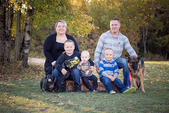 fortsaskatchewanfamilyphotographer-25